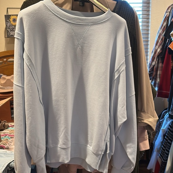 Oversized Raw Exposed Hem Sweatshirt NWT - Picture 4 of 6